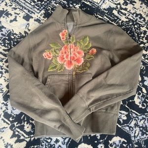 Lucky brand size medium sweatshirt